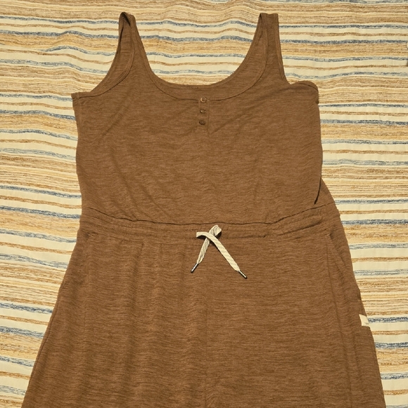 Vuori Womens Falls Jumpsuit Almond - Picture 4 of 9